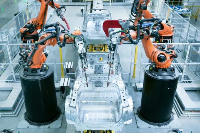 中歐智造新篇章 探訪北汽藍(lán)谷麥格納工廠的新材料技術(shù)突破